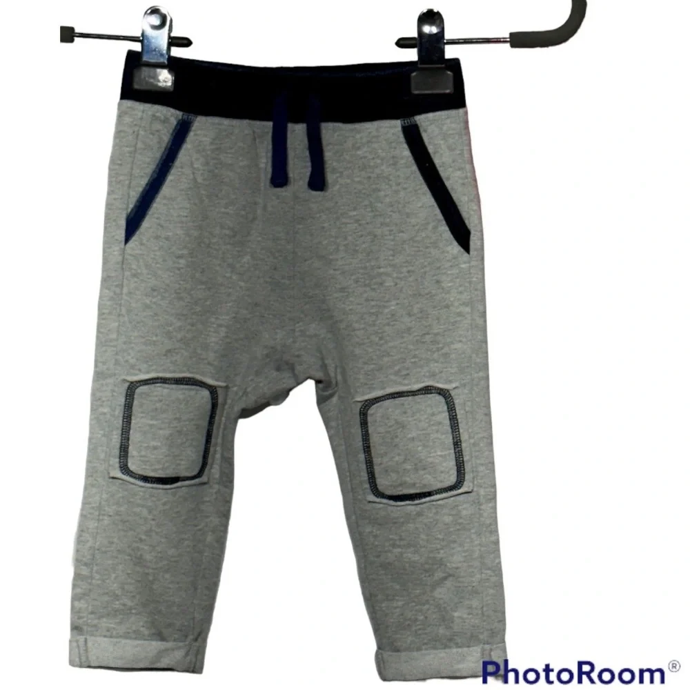 NWT Splendid Boys Light Grey and Navy Patched Knees Sweatpants Size 18-24 Months - Picture 1 of 9
